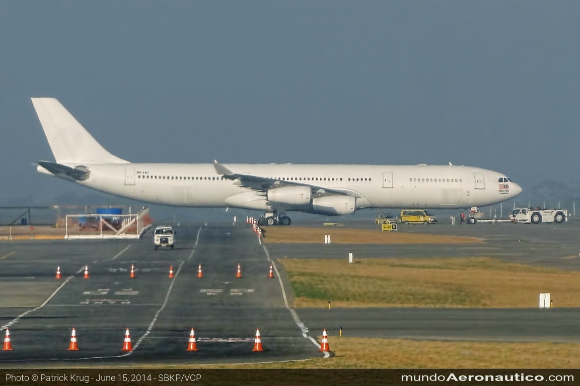 Airbus A340-300 9M-XAC