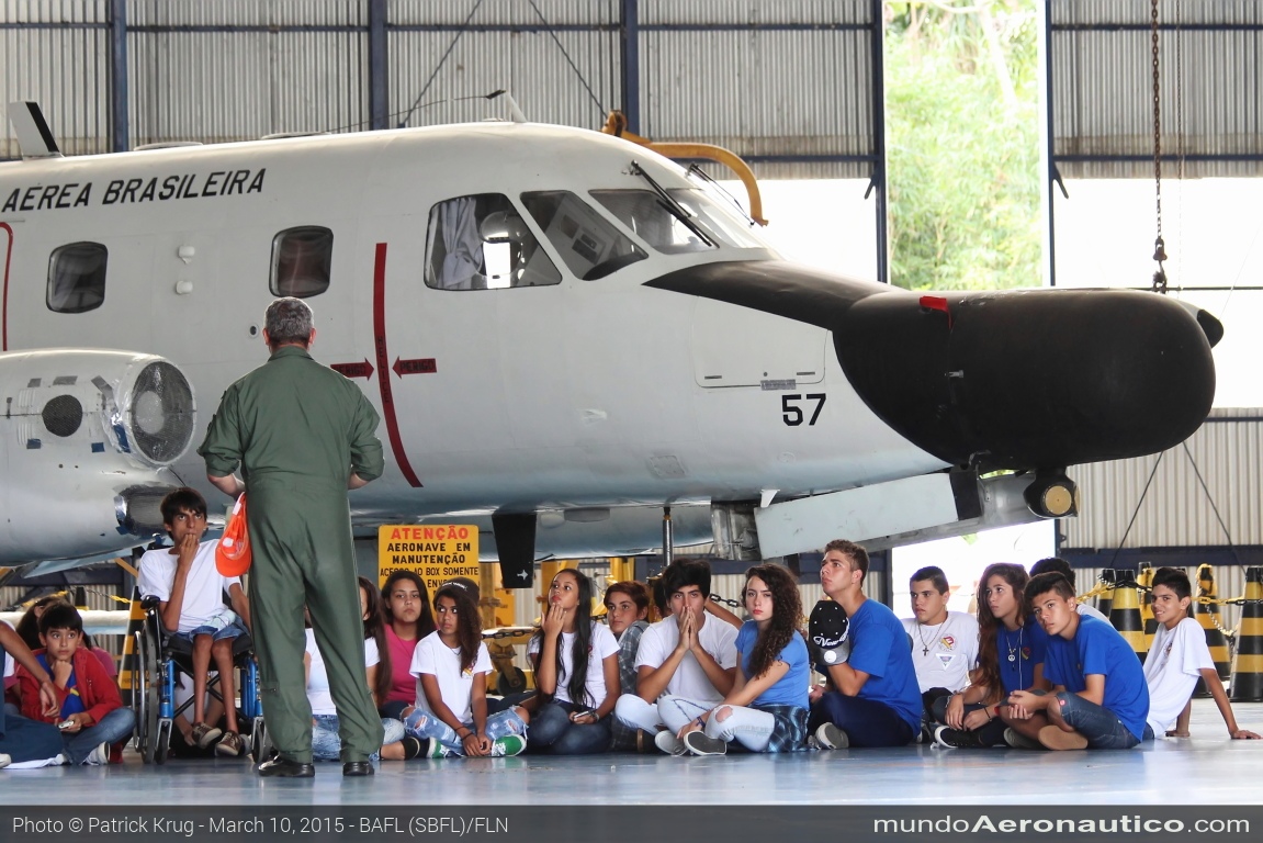 Embraer P-95A Bandeirulha FAB7057