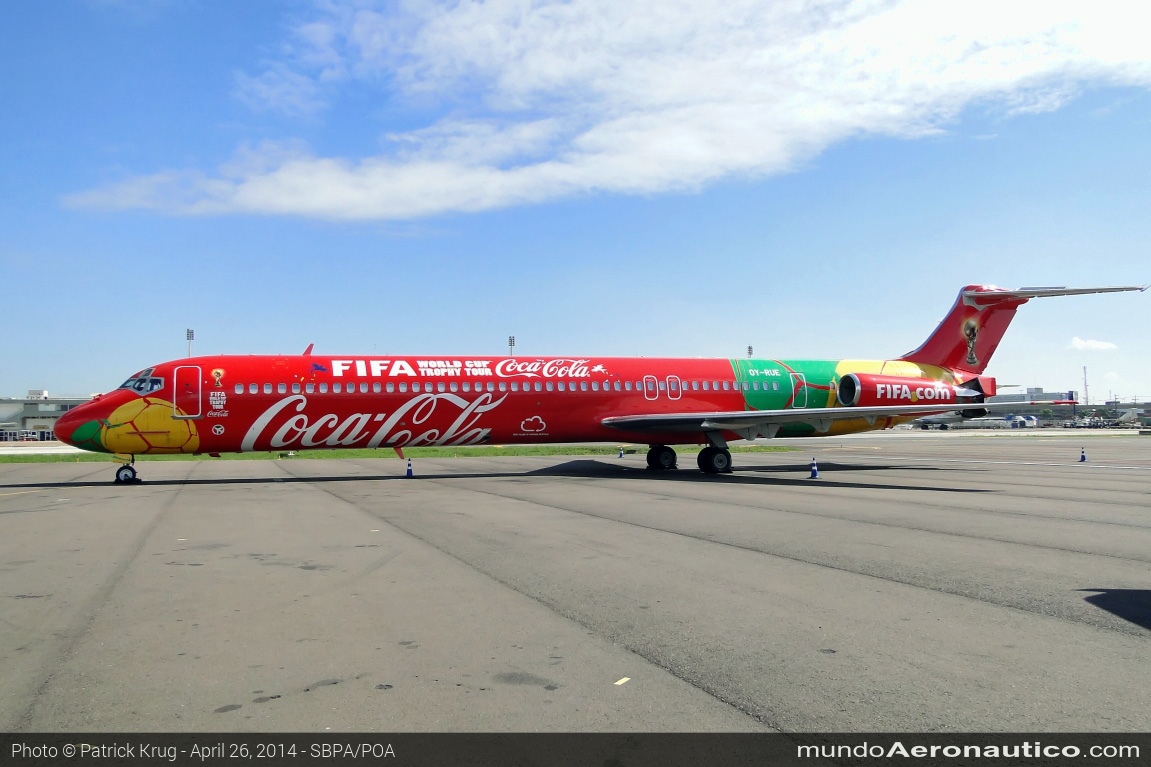 McDonnell Douglas MD-83 OY-RUE